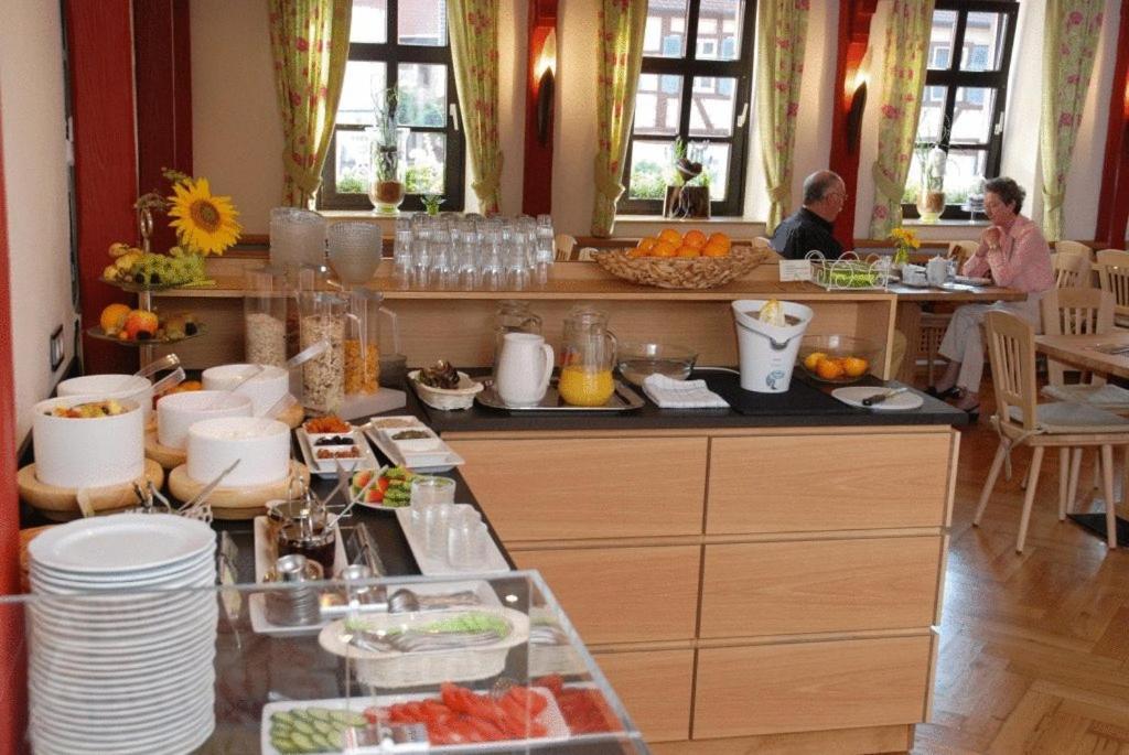 Gasthof Zum Weissen Lamm Sommerach Eksteriør bilde
