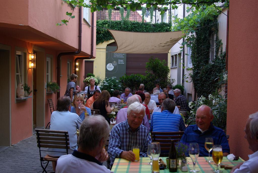 Gasthof Zum Weissen Lamm Sommerach Eksteriør bilde