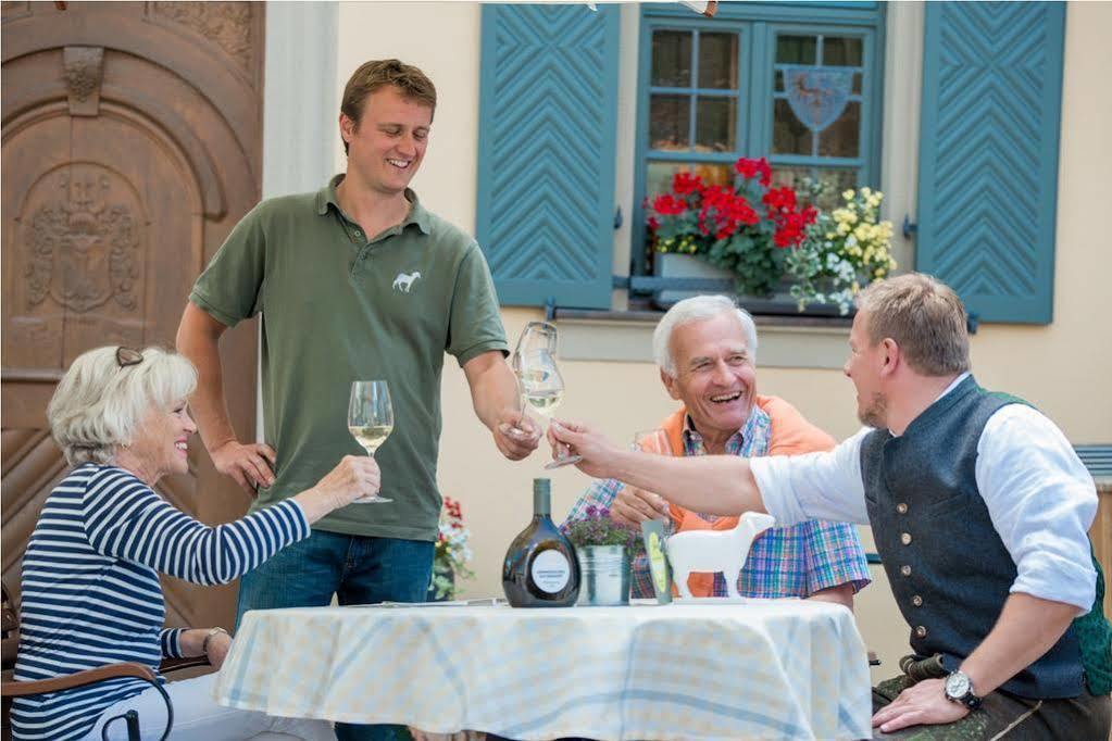 Gasthof Zum Weissen Lamm Sommerach Eksteriør bilde